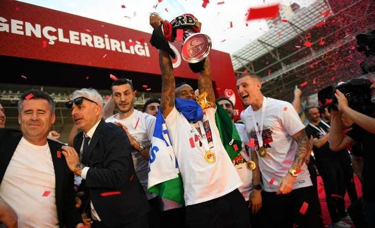 Hüseyin Eroğlu: Süper Lig'de başarılı olacağımıza inanıyorum
