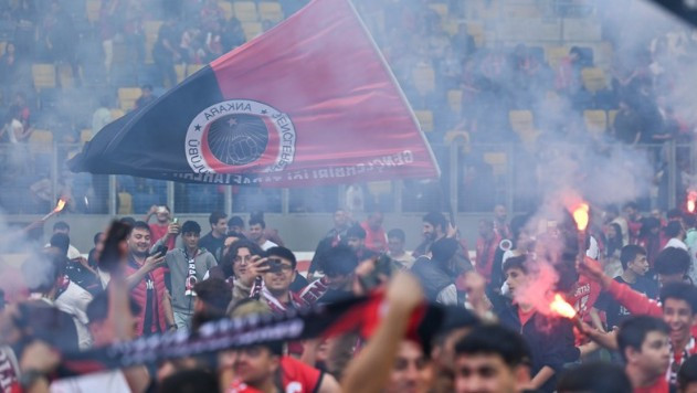 Süper Lig'e yükselen Gençlerbirliği başarmanın mutluluğunu yaşıyor - Resim : 2
