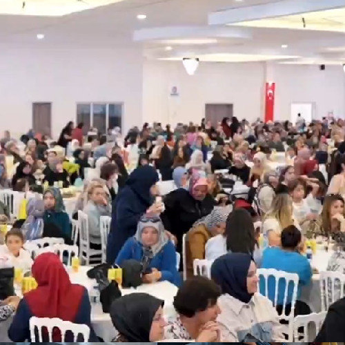 Sincan Belediyesi Anneler Günü Konseri renkli anlara sahne oldu - Resim : 2