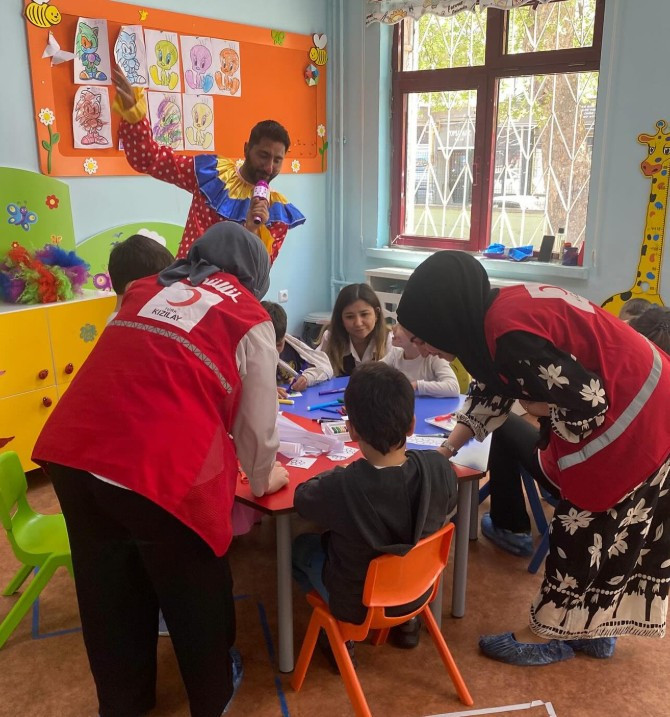 Türk Kızılayı Polatlı Şubesi heyeti özel eğitim öğrencilerini ziyaret etti - Resim : 2