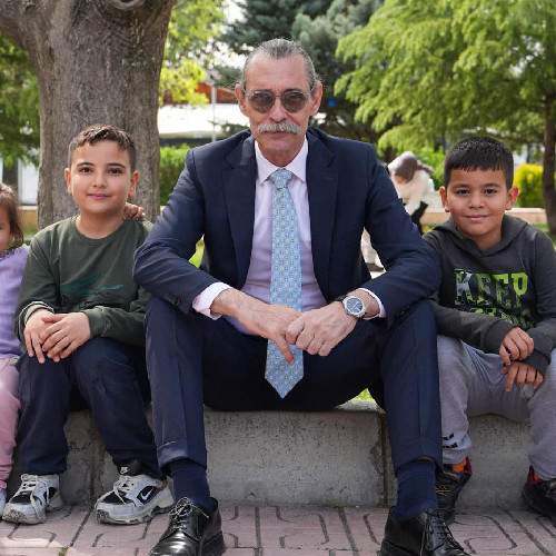 Etimesgut Belediye Başkanı Erdal Beşikcioğlu parklardaki yenileme çalışmalarını yerinde takip etti - Resim : 3