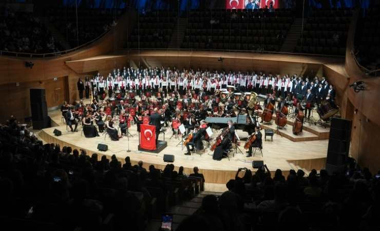 Başkentte 19 Mayıs özel konserinde gençler sahne aldı