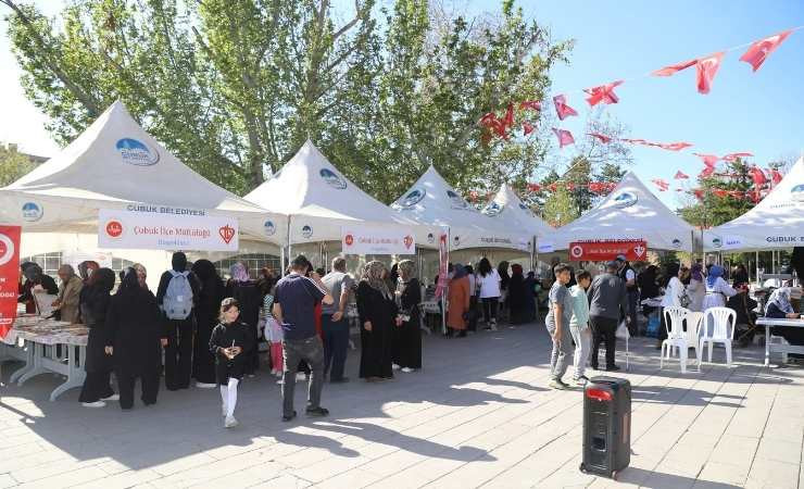 Çubuk'ta Atatürk Parkı'nda hayır kermesi açıldı