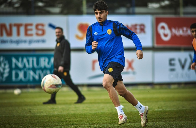 Ankaragücü'nde sözleşmesi devam eden oyuncular hangileri?