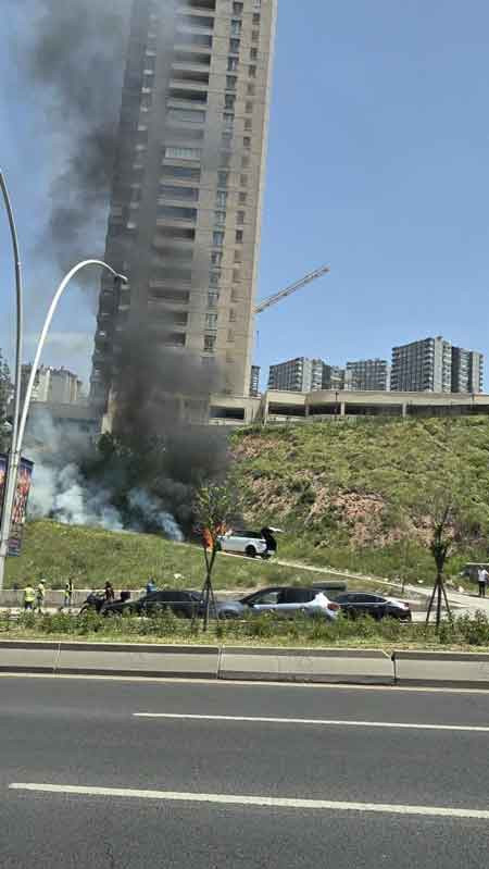 Çankaya'da seyir halindeki cip alev alev yandı