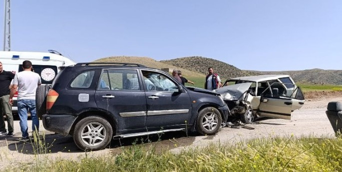 Yozgat'ta cip ve otomobil çarpıştı: 6 yaralı