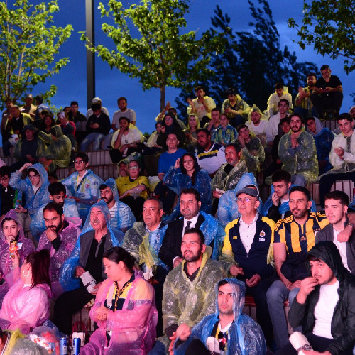 Kahramankazan Belediyesi Final Four finali heyecanını dev ekranda yaşattı - Resim : 2