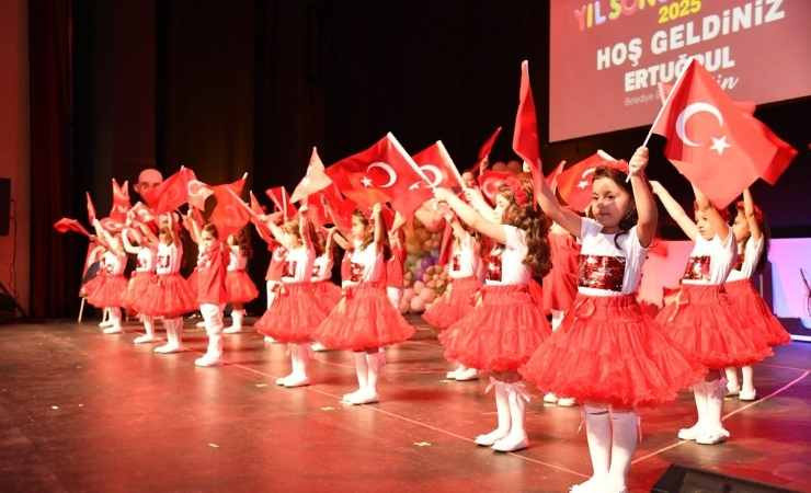 Pursaklar Belediyesi'nin Nezaket Okullarında mezuniyet törenleri sürüyor