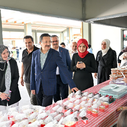 Altındağ Belediyesi Gazzeli çocuklar için kermes düzenledi