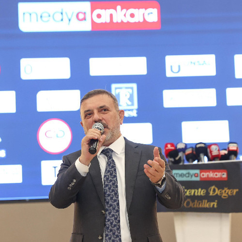 Sincan Belediyesine Aile ve Eğitim Belediyeciliği ödülü verildi