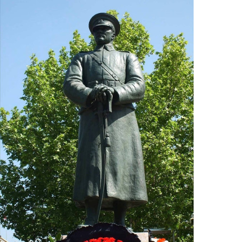 Ankara'nın neredeyse bir asırlık heykeli: Çoğu insan kendisini fark etmiyor - Resim : 2