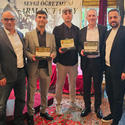 Haber Ankara'ya Gazeteciler Cemiyetinden büyük gurur - Resim : 4