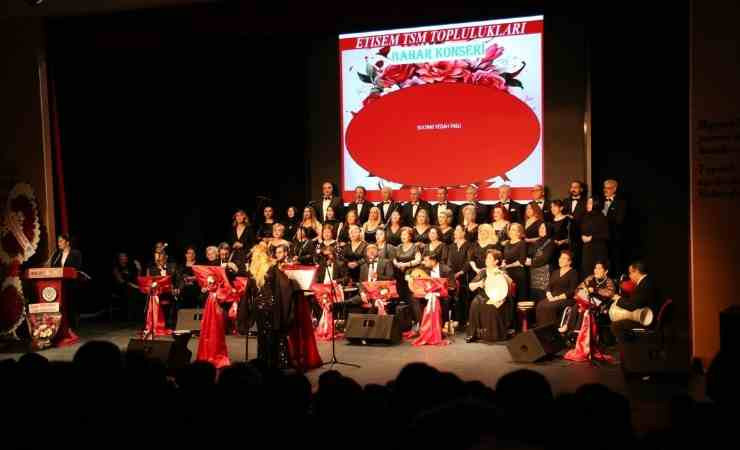 Etimesgut Belediyesi 11 konser ile sanatın altın sezonunu yaşattı - Resim : 2