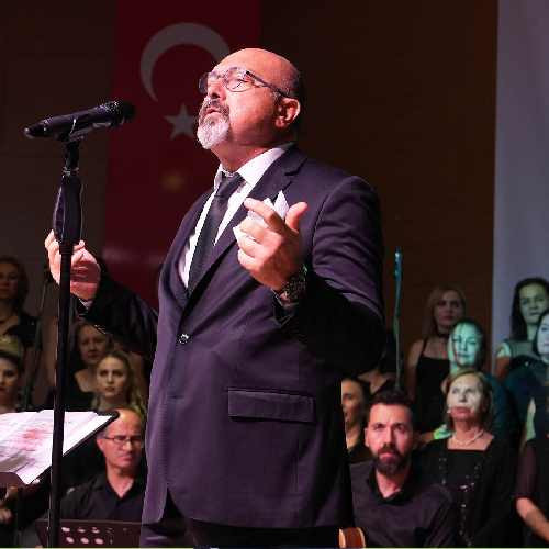 Keçiören Belediyesi Neşet Ertaş'ın onuruna konser düzenledi