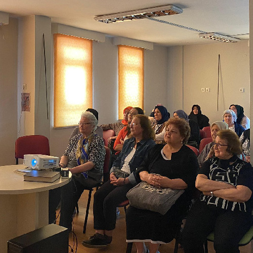 Altındağ Belediyesi kadınları tütünün zararı konusunda bilgilendirdi