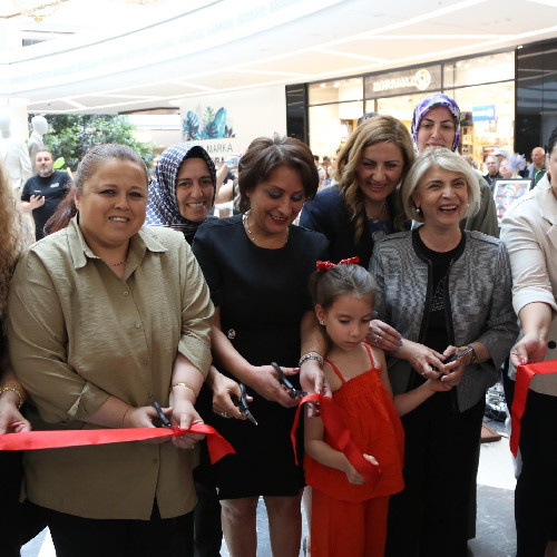 Etimesgut Belediyesi ETİSEM kursiyerleri için sergiler düzenledi