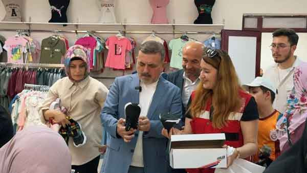Sincan Belediye Başkanı Ercan'dan çocuklara bayram hediyesi! - Resim : 2