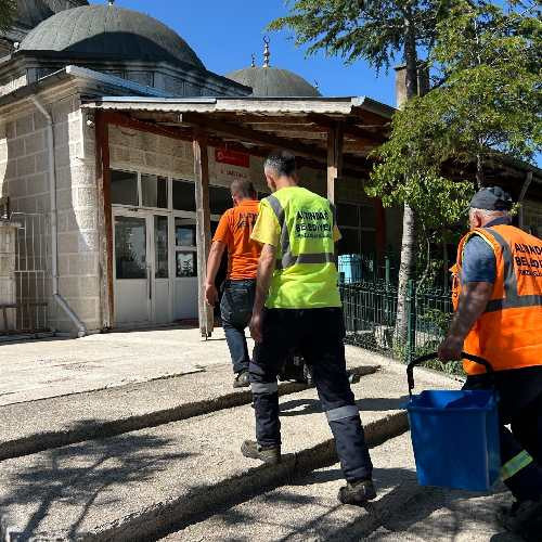 Altındağ Belediyesi Kurban Bayramı öncesinde camilerde temizlik çalışması gerçekleştirdi