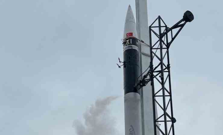 Hibrit roket DeltaV 200 km irtifa üzerine çıkarak rekor kırdı