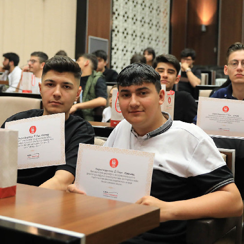 Keçiören Belediyesi stajyer öğrenciler için veda programı düzenledi - Resim : 2