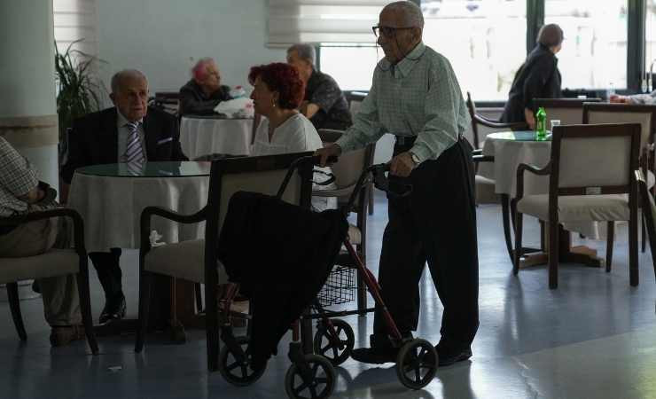 Ankara'da huzurevi sakinleri geçmişe özlemle bayramı kutladılar