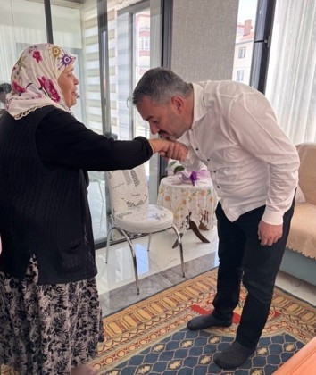 Pursaklar Belediye Başkanı Çetin'den anlamlı bayram ziyareti - Resim : 2