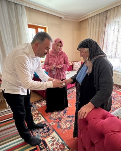Pursaklar Belediye Başkanı Çetin'den anlamlı bayram ziyareti