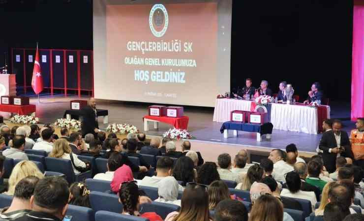 Gençlerbirliği'nde mevcut başkan Osman Sungur yeniden başkan seçildi