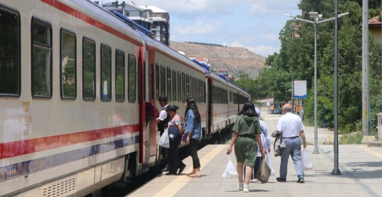 Turistik Karaelmas Ekspresi, Ankara'ya doğru yola çıktı