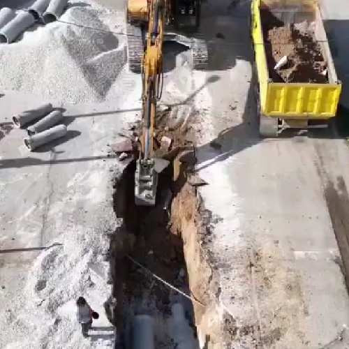 ABB Karacaören Sanayi Sitesinin altyapısını yenilemek için kollarını sıvadı
