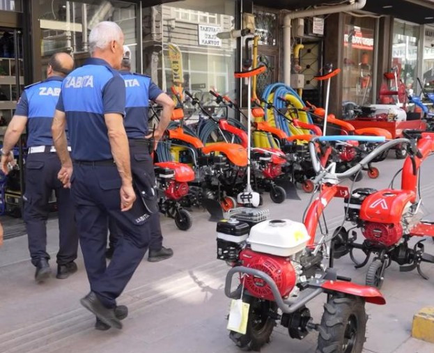Kırıkkale'de zabıta ekipleri kaldırımları denetledi