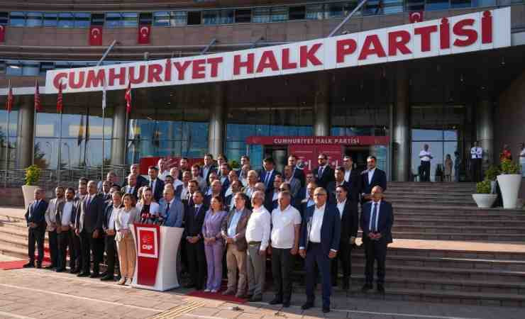 CHP'nin 81 il başkanı Ankara'da ortak basın açıklaması yaptı