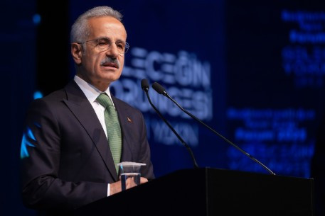 Bakan Uraloğlu, Türksat 7A uydusunun 2029 hizmete alınacağını açıkladı - Resim : 2