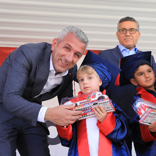 Keçiören Belediyesi minik çocukların mezuniyet heyecanına ortak oldu - Resim : 2