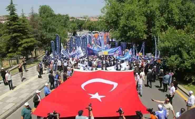 TÜRK-İŞ'e bağlı kamu işçilerinin 81 ilde iş bırakacakları tarih netleşti