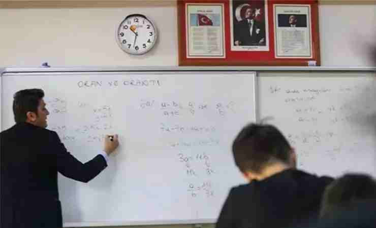 MEB öğretmenler için il içi mazerete bağlı yer değiştirme başvuru tarihlerini açıkladı
