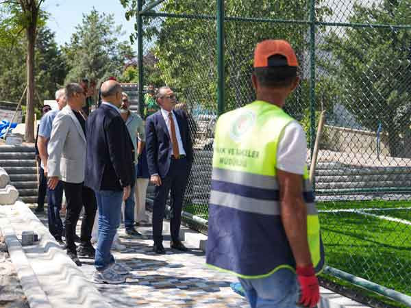 Etimesgut Belediye Başkanı Beşikcioğlu, parklardaki çalışmaları denetledi - Resim : 3