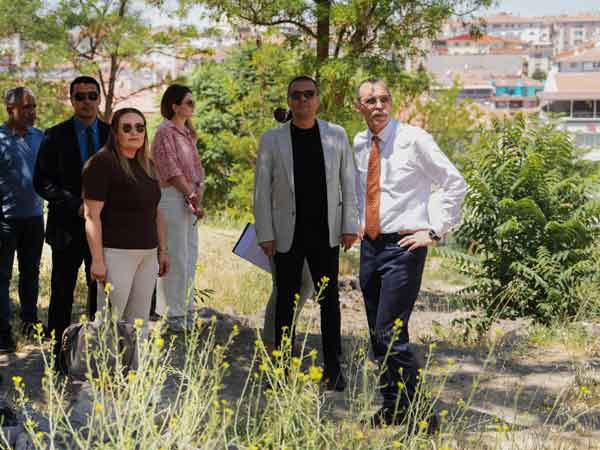 Etimesgut Belediye Başkanı Beşikcioğlu, parklardaki çalışmaları denetledi