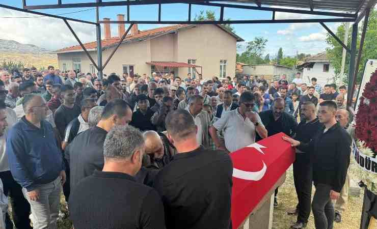 Etimesgut'ta kavgada vurulan polis memuru Çankırı'da toprağa verildi