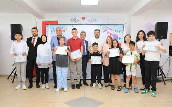 Keçiören Belediyesi'nden engelli çocuklara özel karne hediyesi - Resim : 2