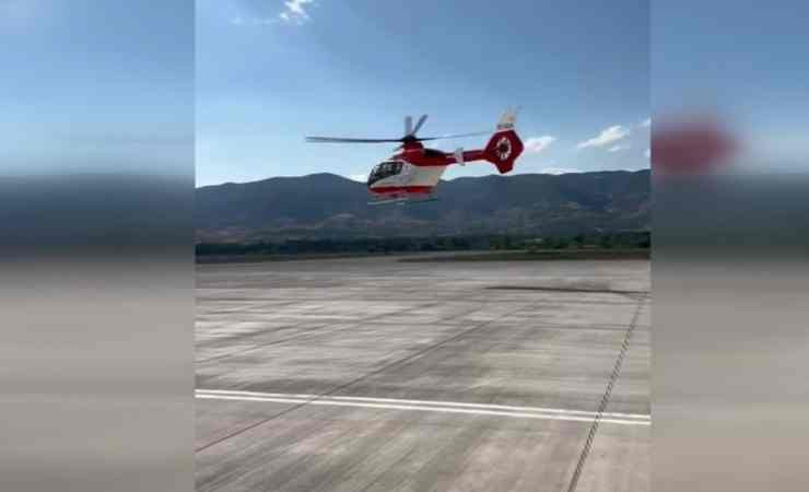 Parmakları kopan çocuk ambulans helikopterle Ankara'ya getirildi!