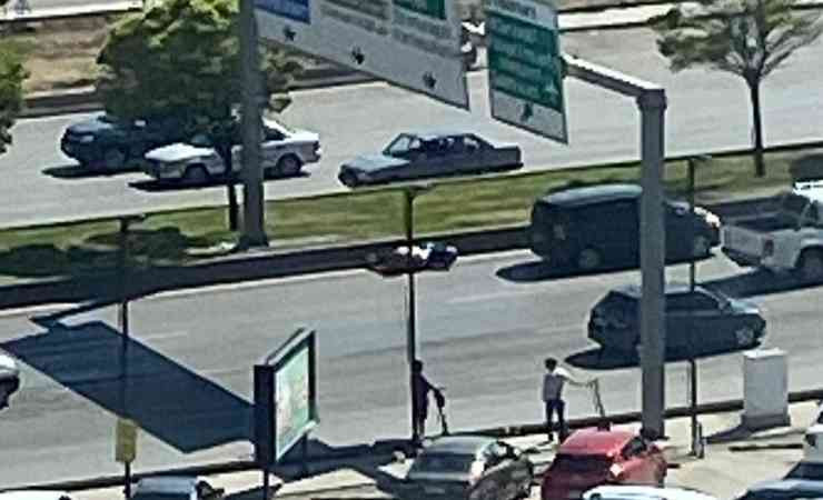 Ankara'da yolun karşısında geçmek isteyen yayaya araç çarptı