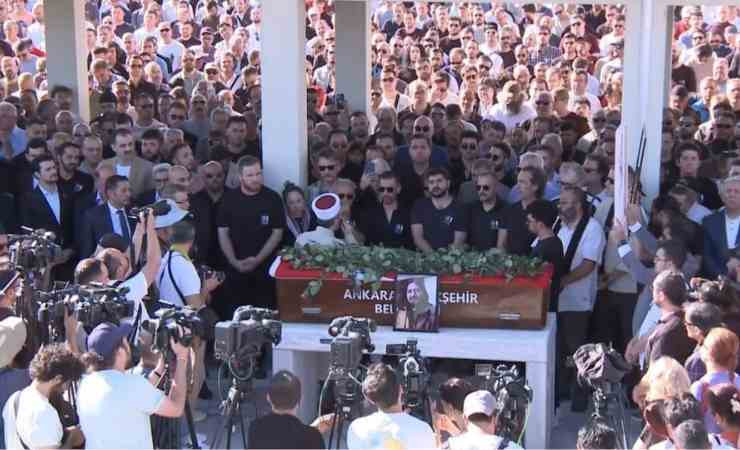 Nihat Genç Kocatepe Camisi'nde son yolculuğuna uğurlandı