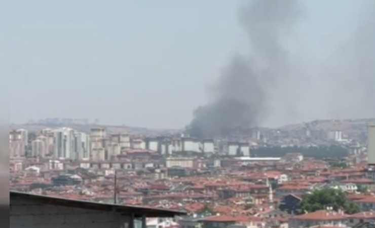 Sincan'da boya fabrikasında çıkan yangın güçlükle söndürülebildi