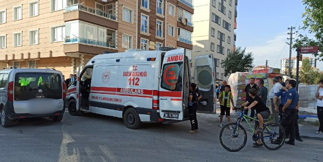 Kahramankazan'da hafif ticari araçlar çarpıştı: 2 yaralı