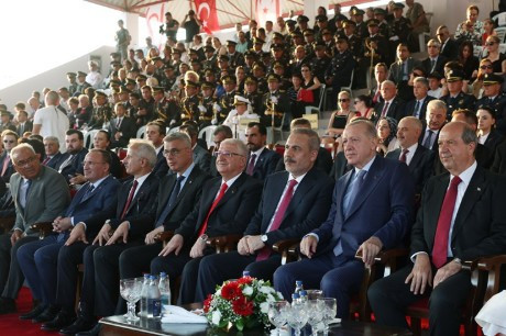 Cumhurbaşkanı Erdoğan: 'Biz Kıbrıs Türk'ü kardeşlerimize yapılanları asla unutmayız'