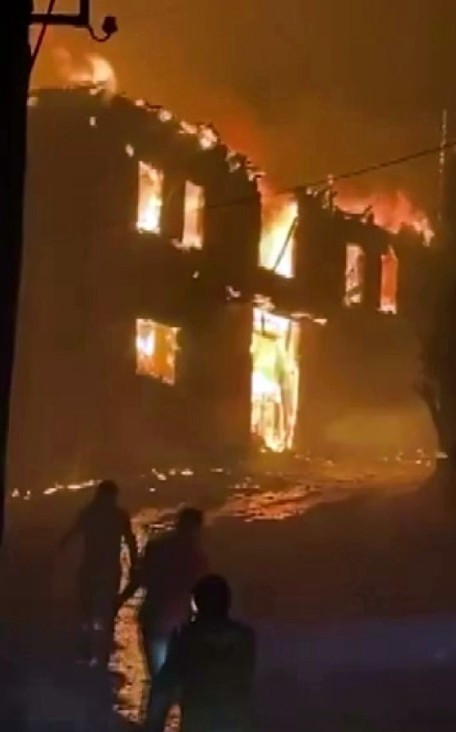 Sakarya'daki orman yangını büyümeye devam ediyor - Resim : 2