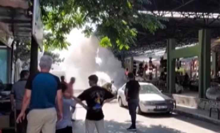 Çankaya'da park halindeki araçta çıkan yangını itfaiye söndürdü