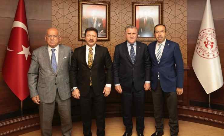Mehmet Yiğiner'den Bakan Osman Aşkın Bak'a Ankaragücü ziyareti