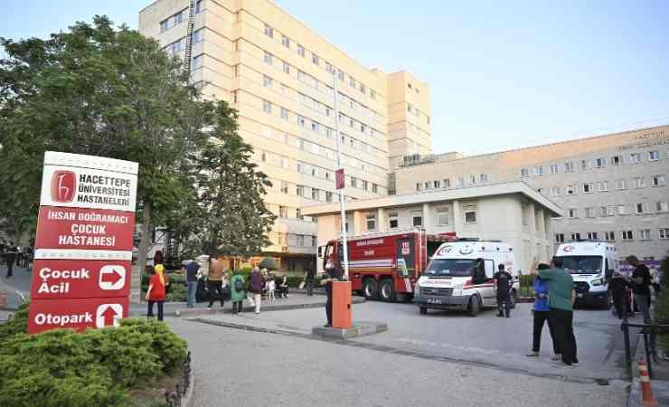 Hacettepe Üniversitesi Hastanesinin çocuk bölümünde yangın çıktı